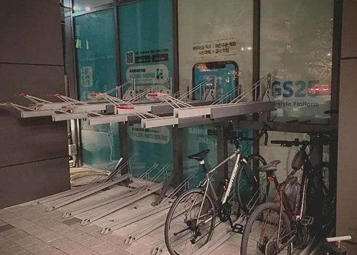 The Platinum Station - Free Parking, Transportation Hub, Station, Chungjeongro Station, Various Hot Places, High-rise View