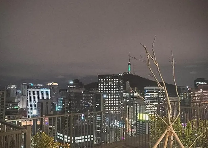 公寓 The Platinum Station - Free Parking, Transportation Hub, Station, Chungjeongro Station, Various Hot Places, High-rise View 首爾