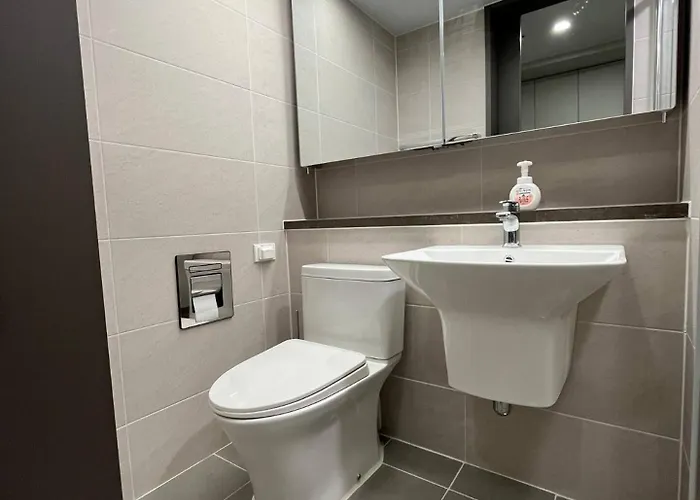 The Platinum Station - Free Parking, Transportation Hub, Station, Chungjeongro Station, Various Hot Places, High-rise View 公寓 *